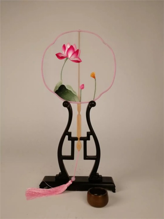 團扇——蓮動 團扇——蓮動