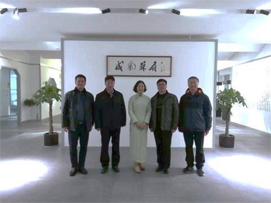 國制扇工藝大師、盛風蘇扇藝術館主理人、江蘇省鄉土人才“三帶”能手盛春全程陪同調研 國制扇工藝大師、盛風蘇扇藝術館主理人、江蘇省鄉土人才“三帶”能手盛春全程陪同調研