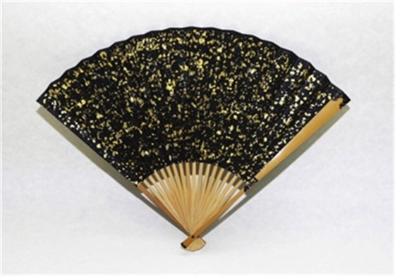 九五鑲玳瑁雙龍玉竹扇 九五鑲玳瑁雙龍玉竹扇