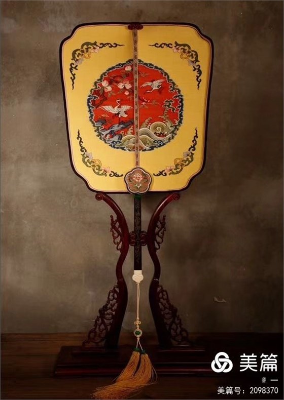 清宮團扇，原件藏故宮博物院，盛風團扇復制