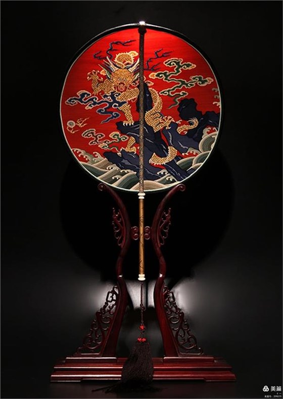 清宮團扇，原件藏故宮博物院，盛風團扇復制