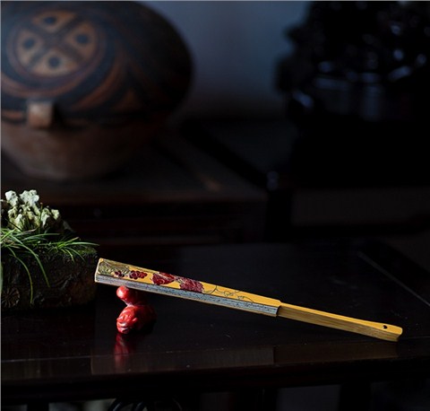 玉竹鑲嵌松鼠玉米折扇 玉竹鑲嵌松鼠玉米折扇