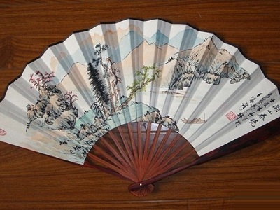 高品質(zhì)紅酸枝折扇的鑒別方法