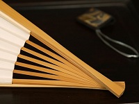 暗釘折扇的制作方法