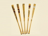 不同扇子款式適合不同性格的人