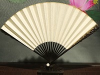 烏木制作的扇子有什么特點(diǎn)？