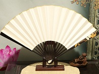 觀賞藏品扇子時要注意什么?