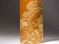 臂擱留青雕刻作品賞析