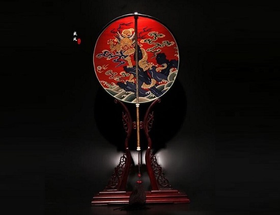 盛春蘇扇作品賞析