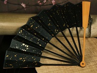 折扇收藏漸成文玩市場新寵