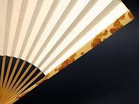 如何將折扇扇面取下來(lái)？