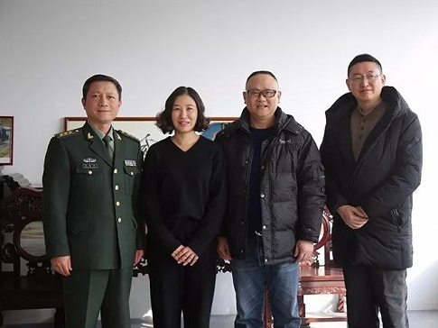 蘇州吳中區(qū)委常委、人武部部長陳建峰調(diào)研凌云扇廠