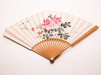 一首折扇詩(shī)詞賞析