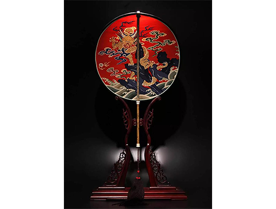 盛風(fēng)蘇扇于“2018蘇州品牌博覽會(huì)”驚艷亮相