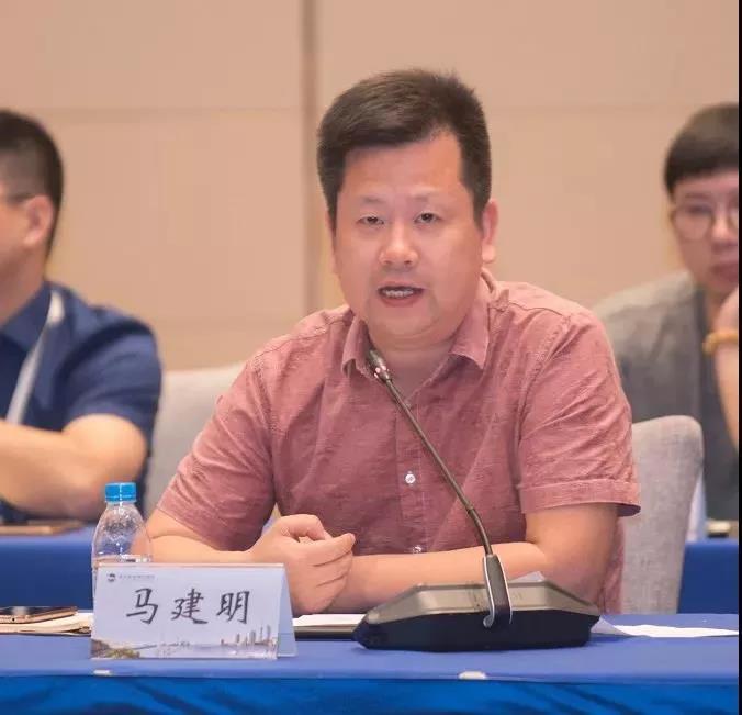 馬建明在區長對話新階層人士座談會上發言