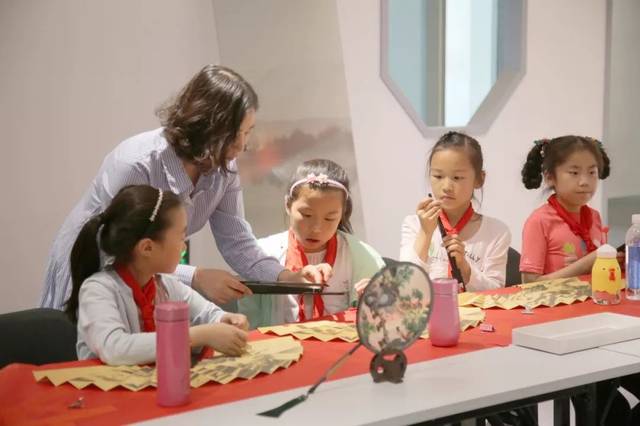 走進盛風文化 體驗蘇扇非遺