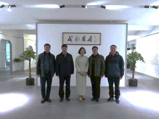 邗江區(qū)委組織部副部長王文軍一行，蒞臨蘇州凌云扇廠·盛風(fēng)蘇扇藝術(shù)館調(diào)研指導(dǎo)