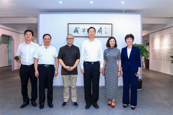 江蘇省委常委、蘇州市委書記藍紹敏一行調研蘇州盛風文化創意發展有限公司