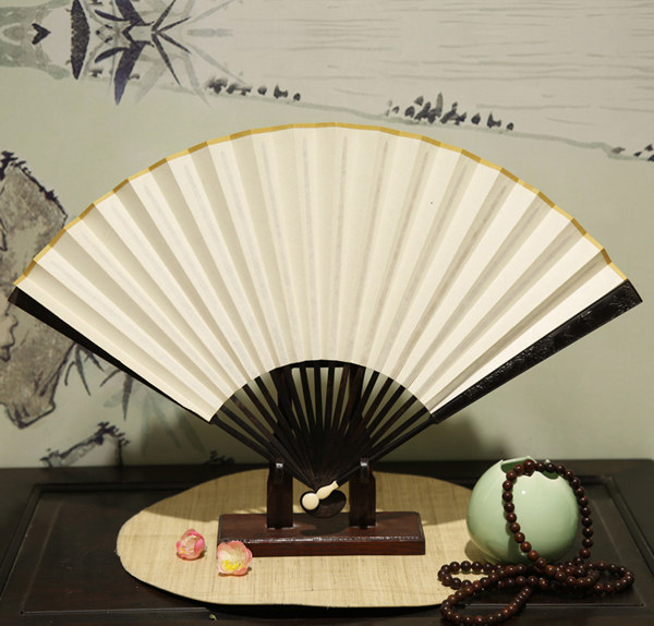 紫光檀浮雕工藝折扇