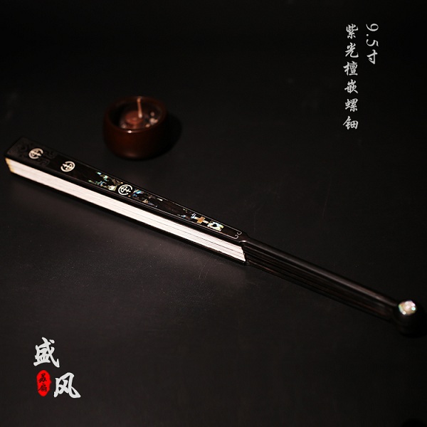 紫光檀嵌螺鈿折扇