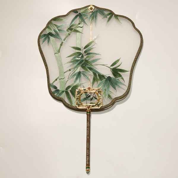 藍月亮為代言人楊瀾定制的團扇